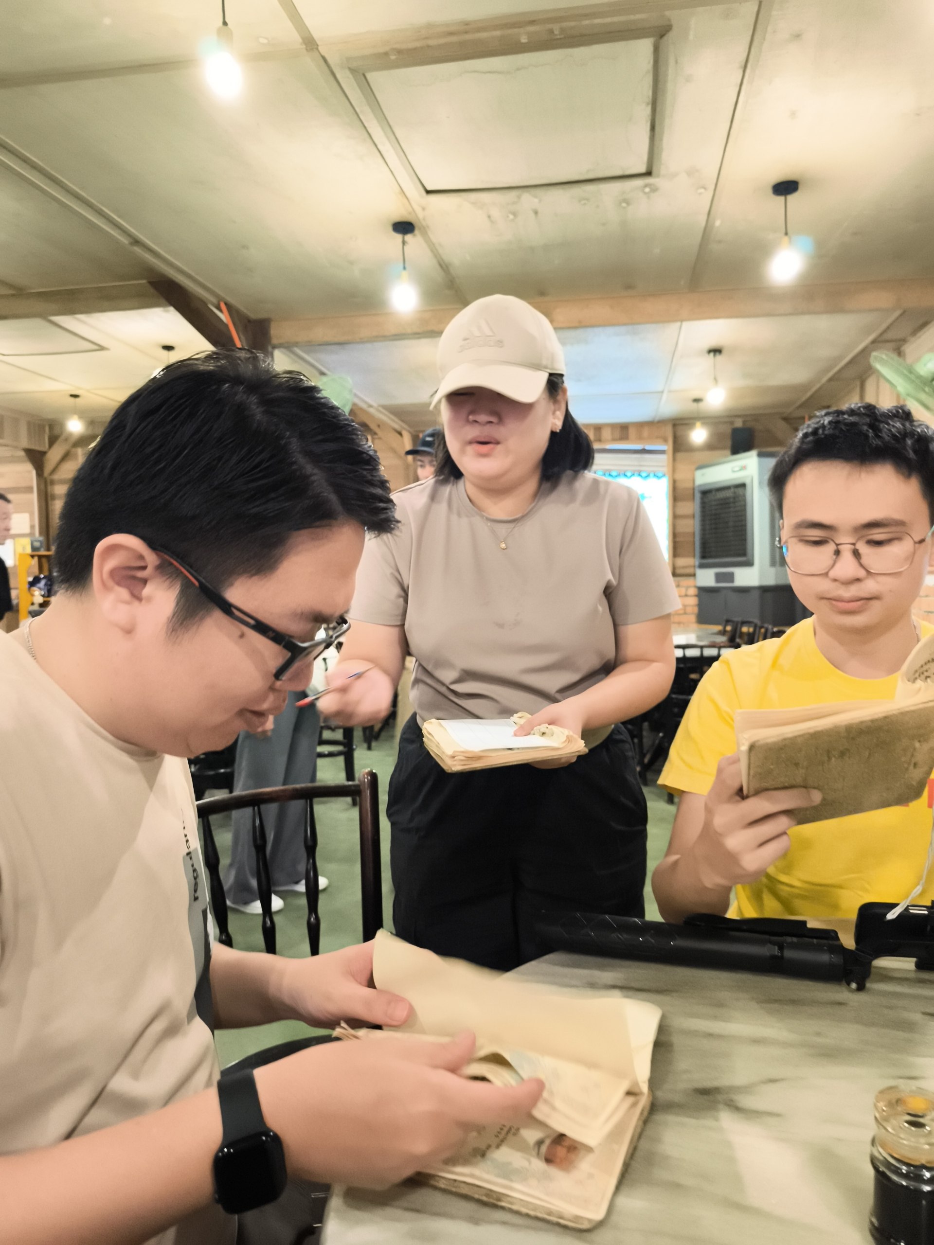 Our helpful personal waitress taking orders at Kin Loong Cafe
